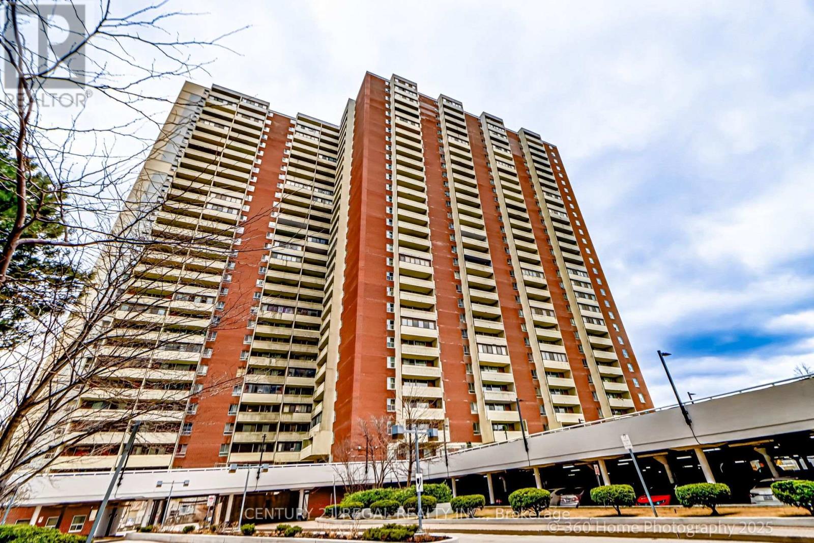 Ph06 - 5 Massey Square, Toronto, Ontario  M4C 5L6 - Photo 1 - E12053964