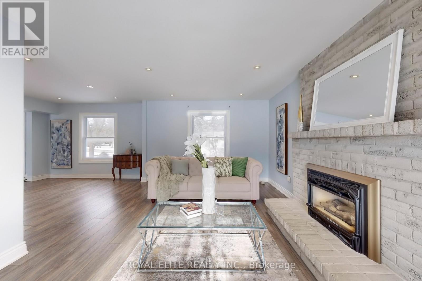 Property at 6 LADY DIANA COURT image 4