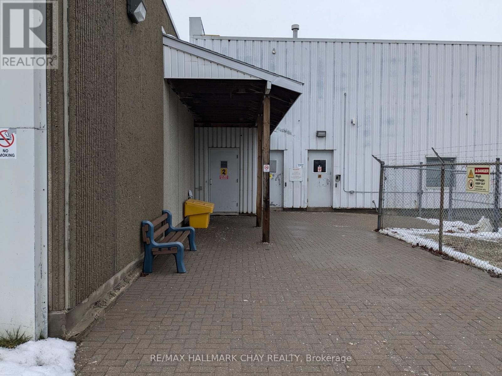 B - 279 Bayview Drive, Barrie, Ontario  L4N 8X9 - Photo 8 - S12054014