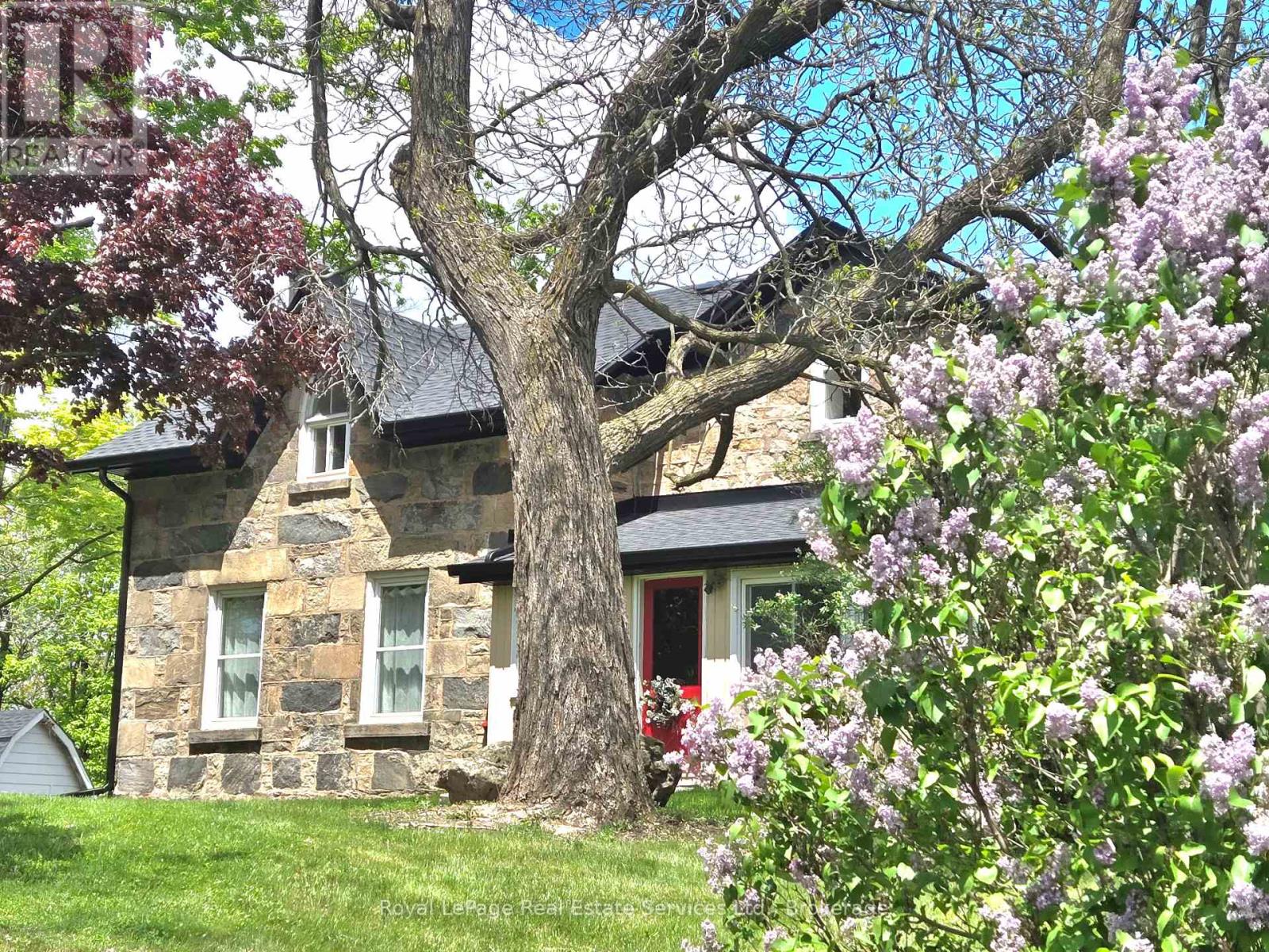 4197 Walkers Line, Burlington, Ontario  L7R 3X4 - Photo 1 - W12053814