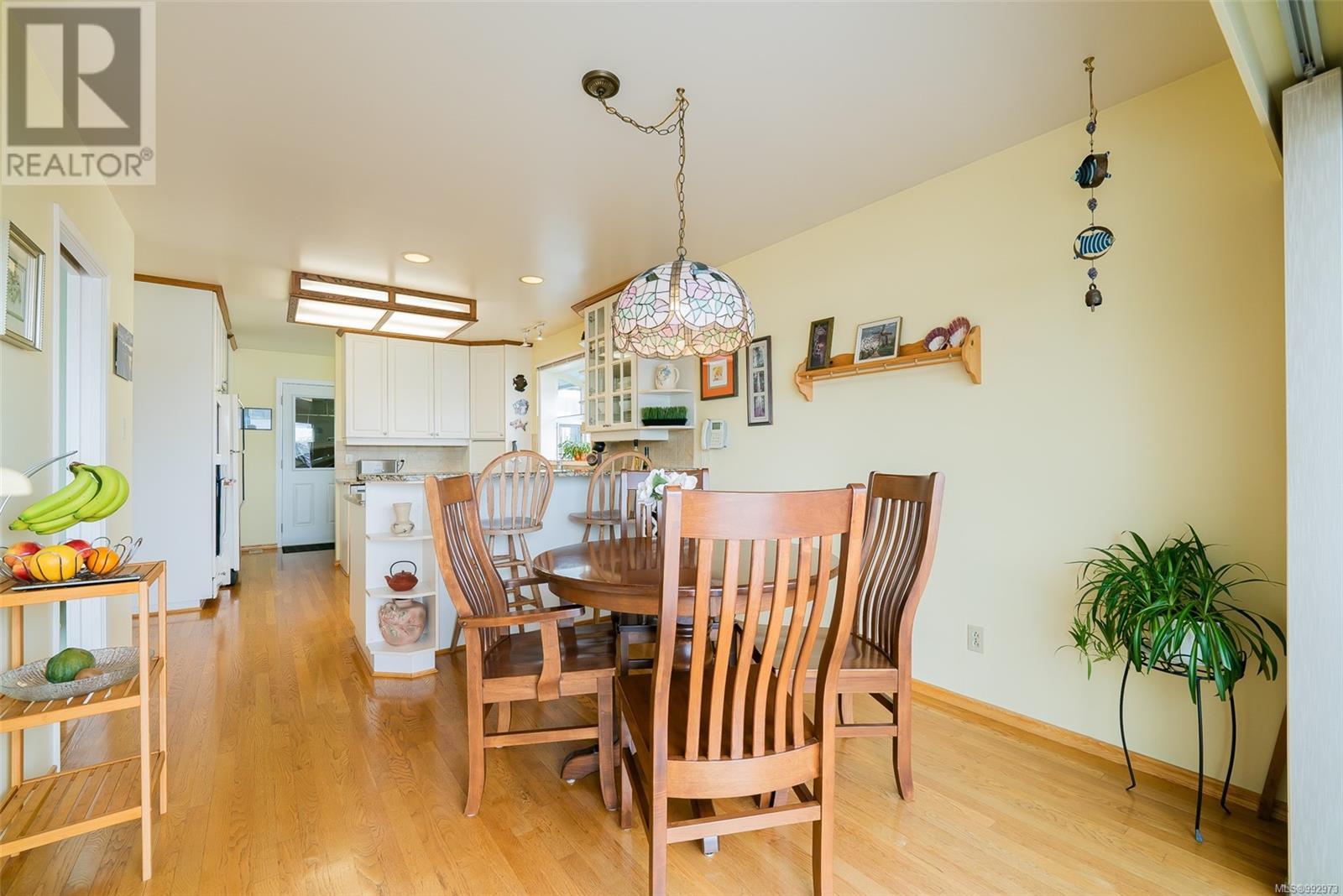 Property at 47 White Eagle Terr image 3