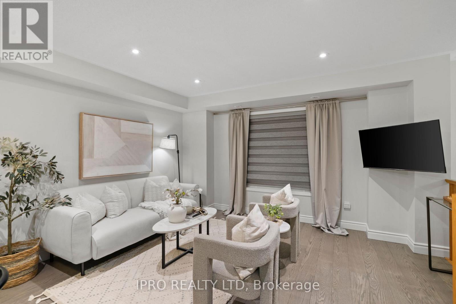 Property at 101 - 5650 WINSTON CHURCHHILL BOULEVARD image 3
