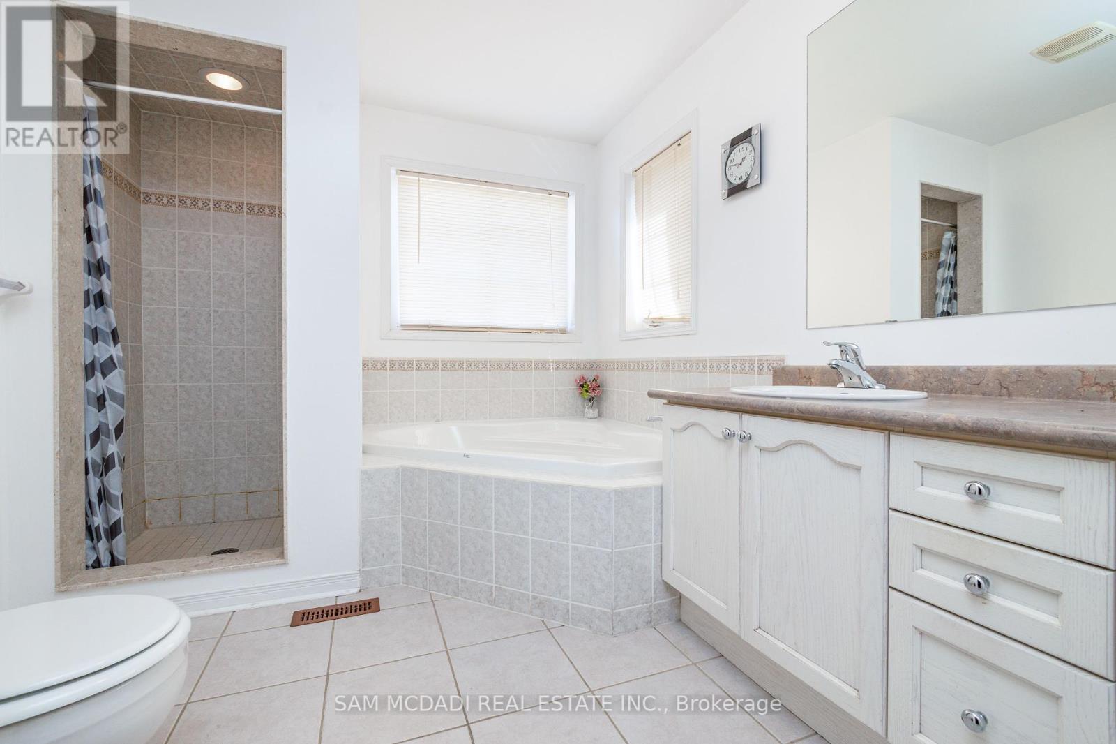 5239 Oscar Peterson Boulevard, Mississauga, Ontario  L5M 0C9 - Photo 28 - W12054086