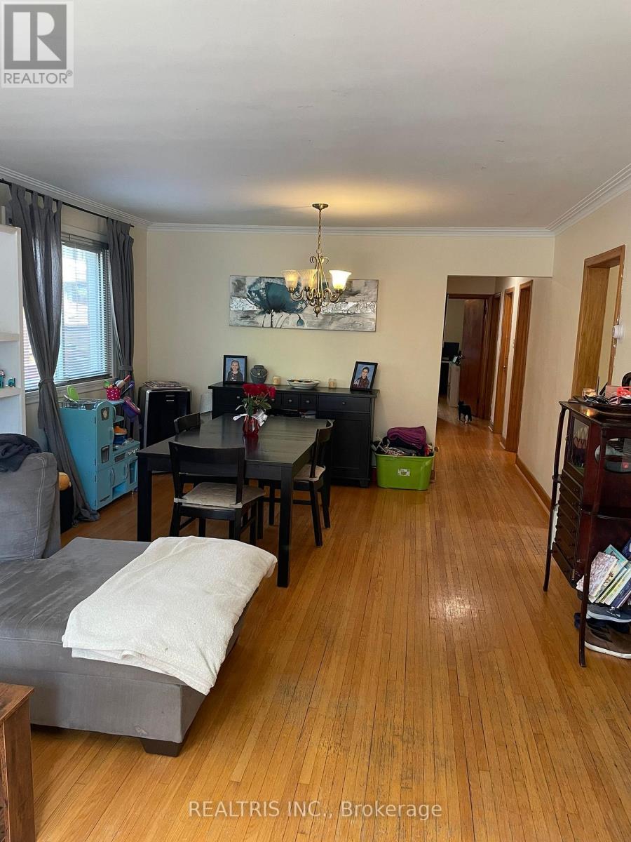 18 Muskoka Avenue, Toronto, Ontario  M8W 1H3 - Photo 20 - W12054131