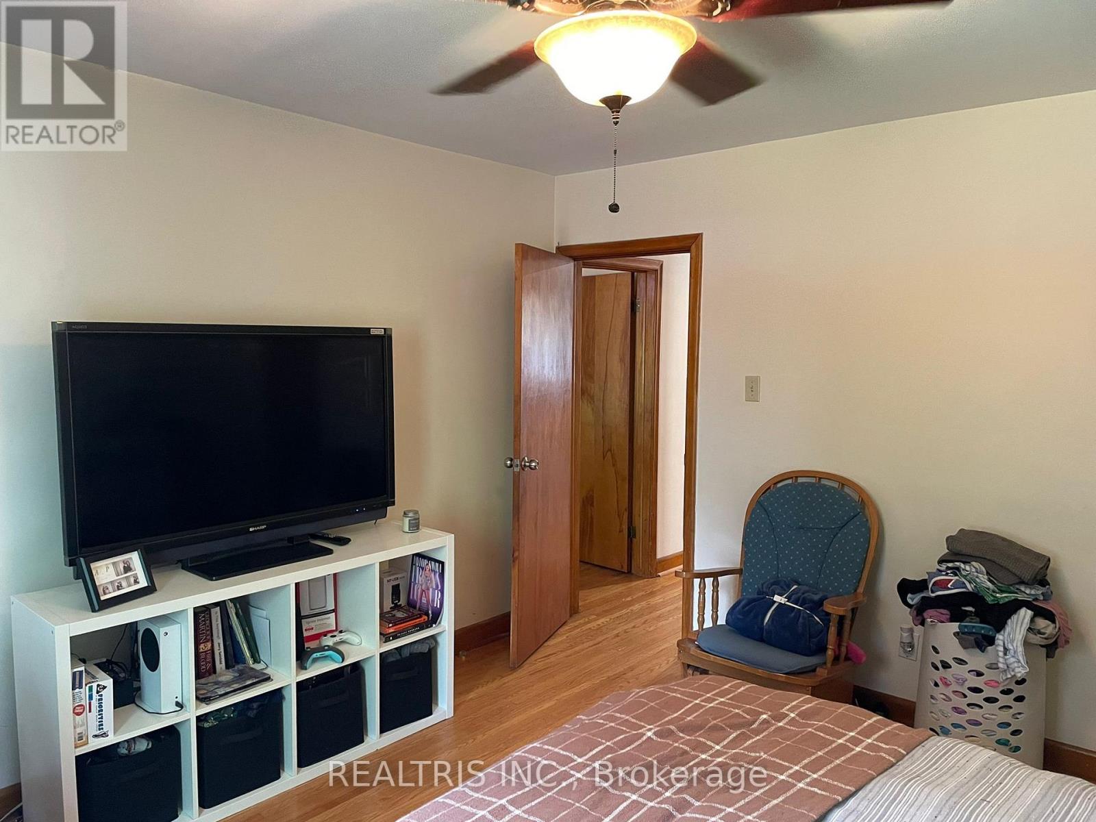 18 Muskoka Avenue, Toronto, Ontario  M8W 1H3 - Photo 25 - W12054131