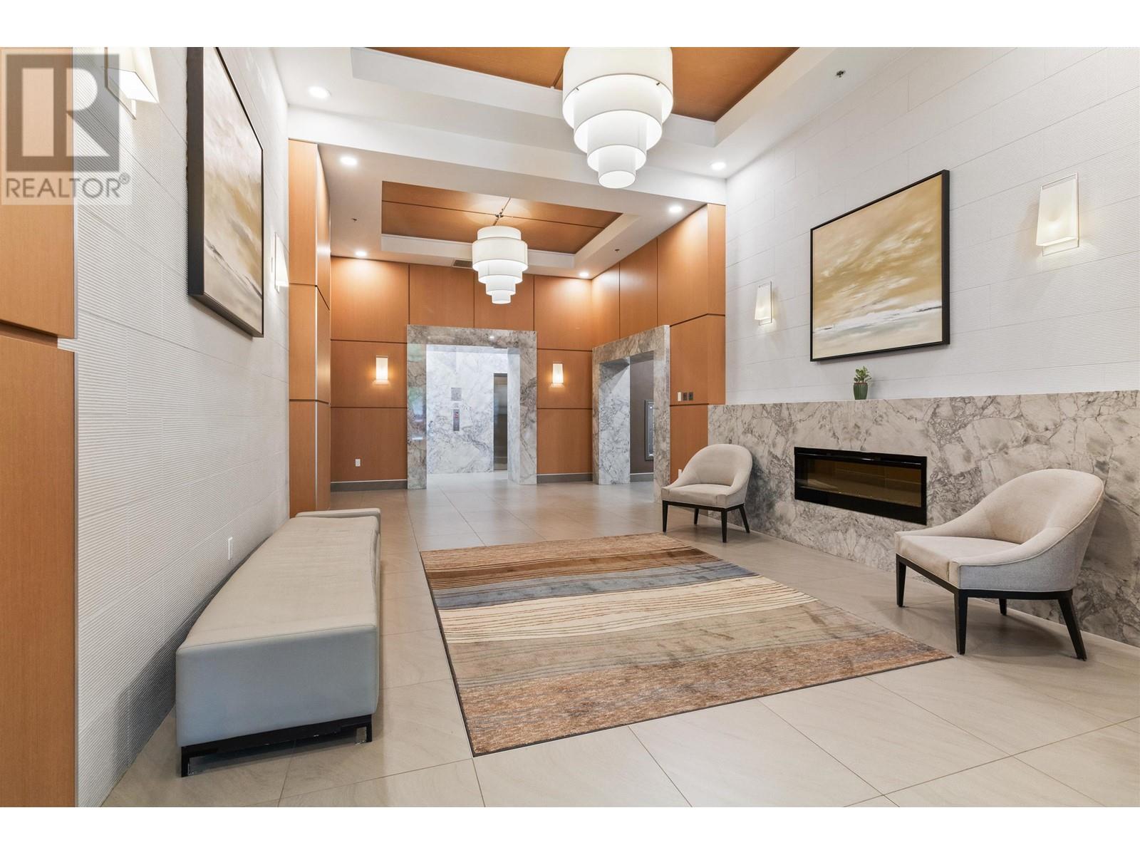 1105 3007 Glen Drive, Coquitlam, British Columbia  V3B 0L8 - Photo 2 - R2983962