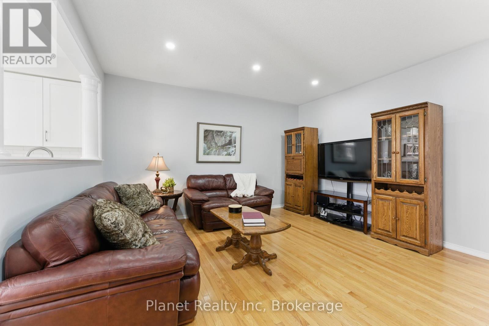 9 - 651 Farmstead Drive, Milton, Ontario  L9T 7W2 - Photo 7 - W12054174