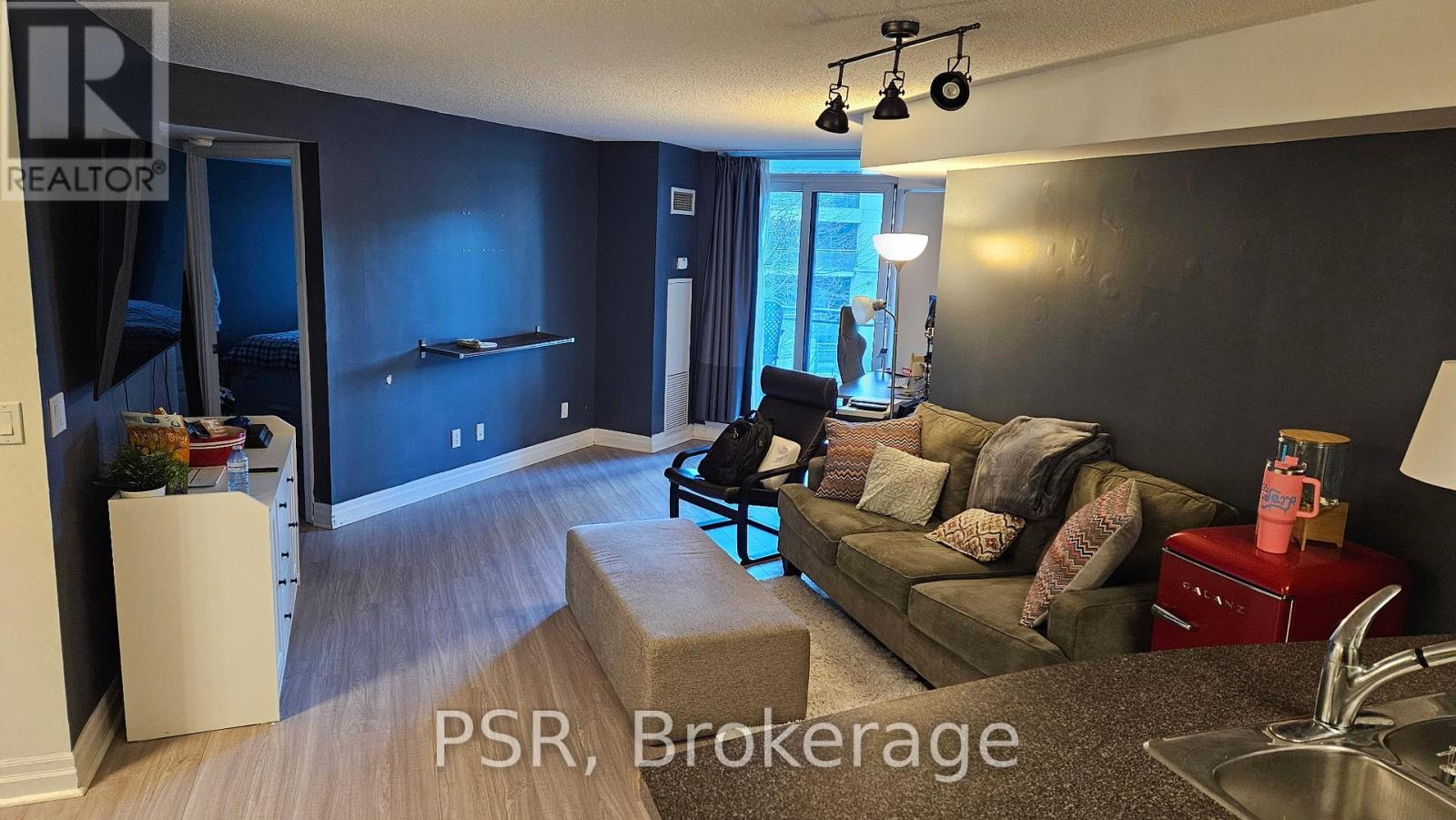 207 - 2121 Lakeshore Boulevard, Toronto, Ontario  M8V 4E9 - Photo 7 - W12054187