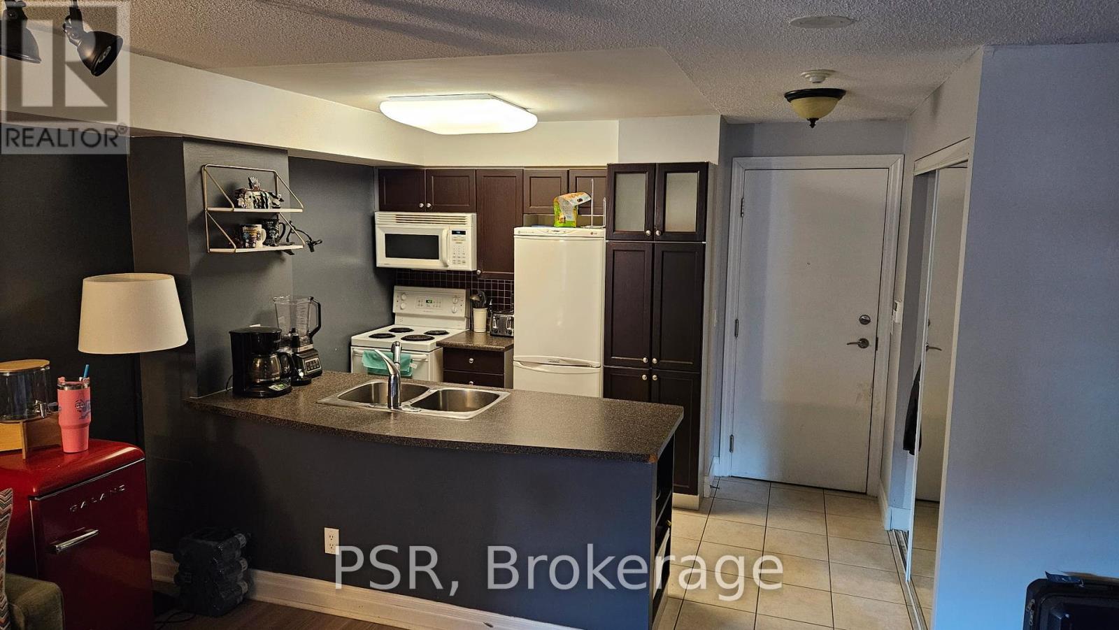 207 - 2121 Lakeshore Boulevard, Toronto, Ontario  M8V 4E9 - Photo 9 - W12054187