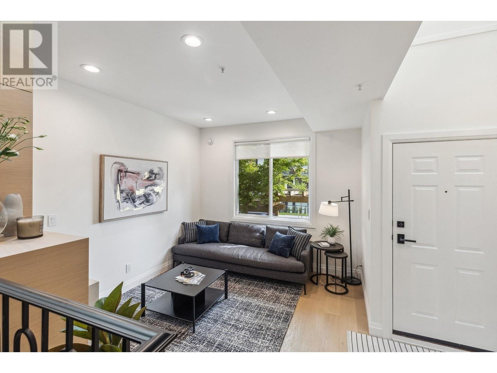 106 E 26th Street, North Vancouver, British Columbia  V7N 1A5 - Photo 14 - R2984280
