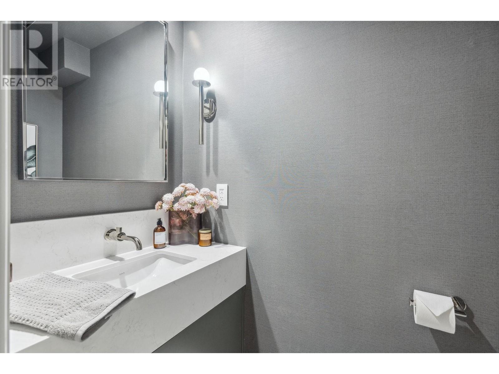 106 E 26th Street, North Vancouver, British Columbia  V7N 1A5 - Photo 19 - R2984280