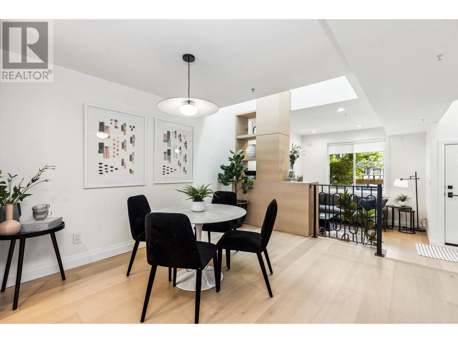106 E 26th Street, North Vancouver, British Columbia  V7N 1A5 - Photo 8 - R2984280