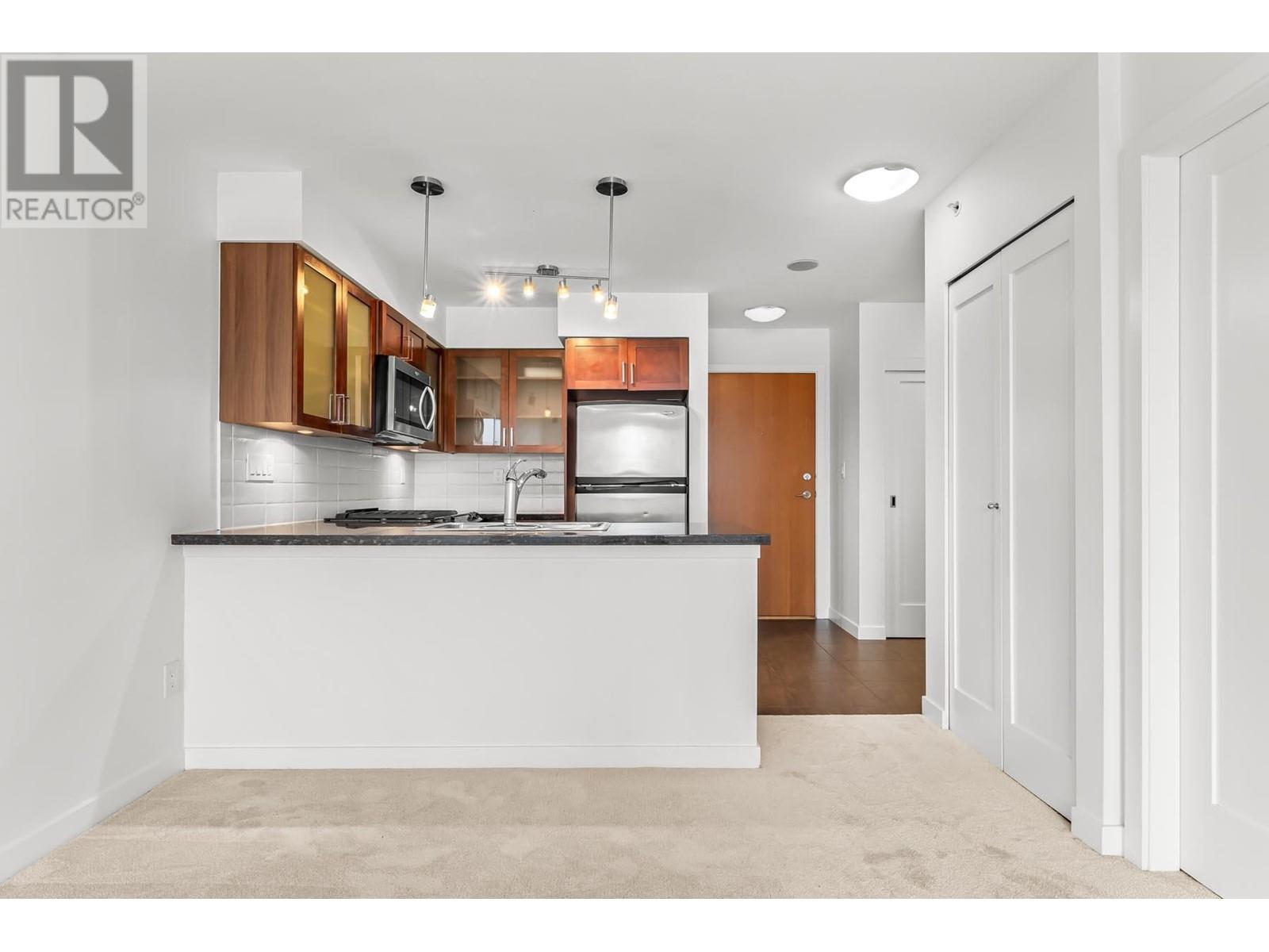 1806 1 Renaissance Square, New Westminster, British Columbia  V3M 0B6 - Photo 7 - R2984310