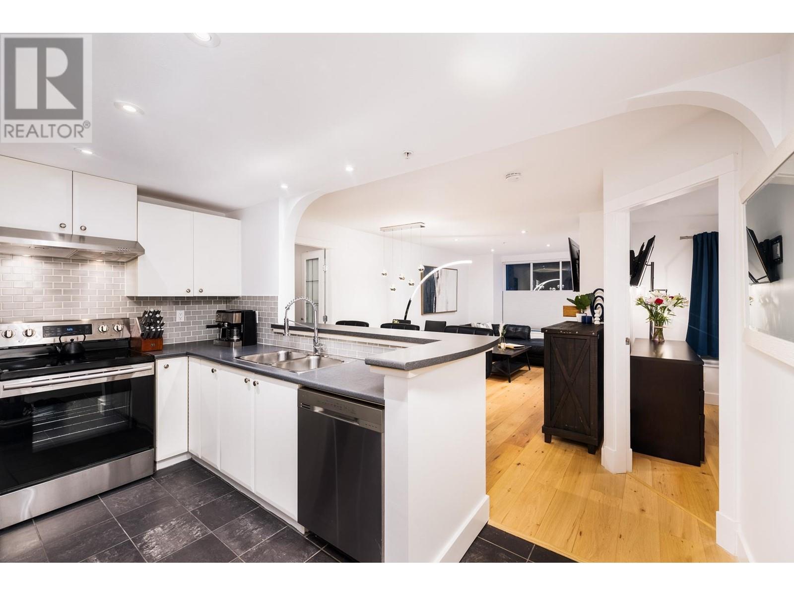 204 1111 Lynn Valley Road, North Vancouver, British Columbia  V7J 3V4 - Photo 9 - R2984316