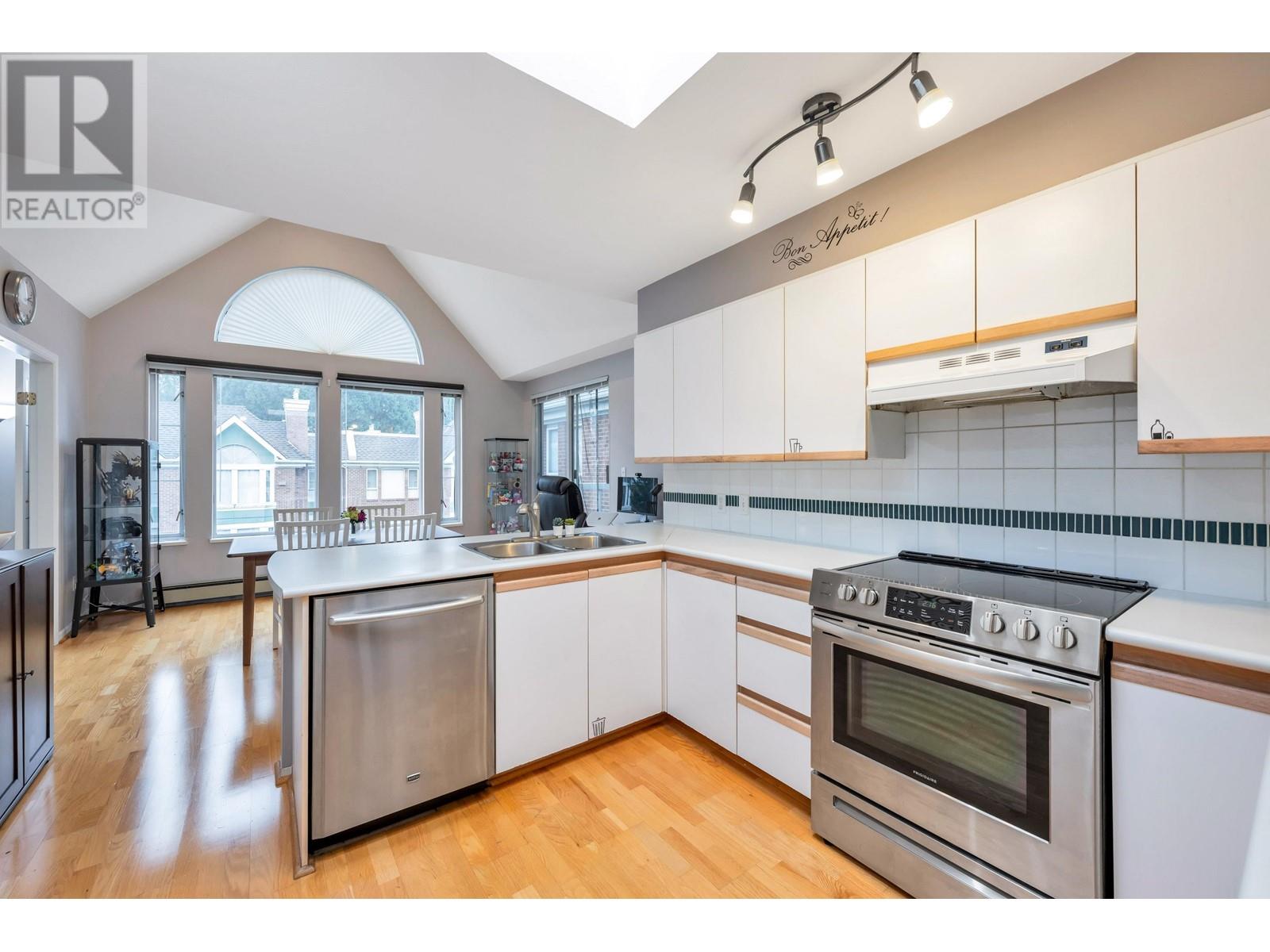 308 1655 Augusta Avenue, Burnaby, British Columbia  V5A 4S8 - Photo 14 - R2984318
