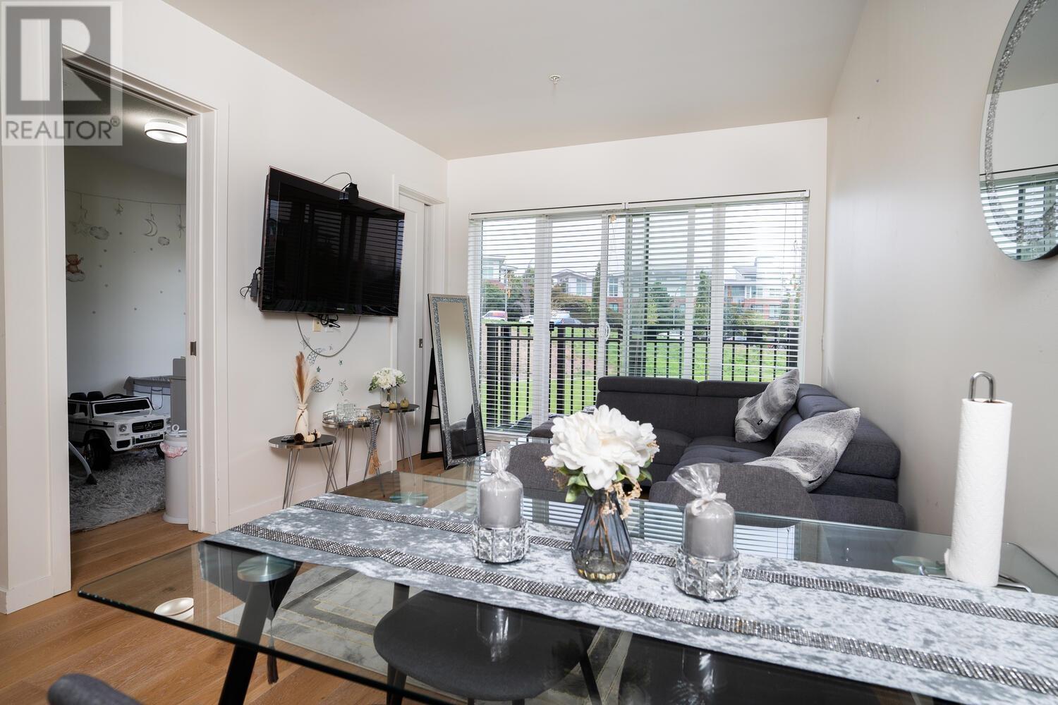 209 245 Brookes Street, New Westminster, British Columbia  V3M 0G5 - Photo 4 - R2984357