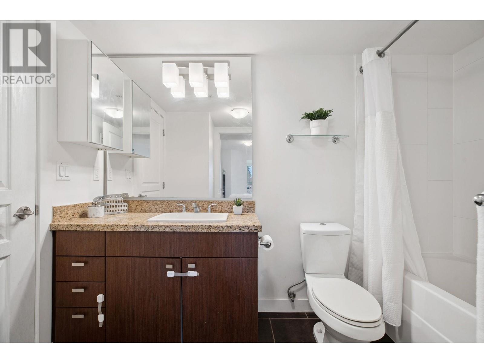 312 738 E 29th Avenue, Vancouver, British Columbia  V5V 0B6 - Photo 18 - R2984366