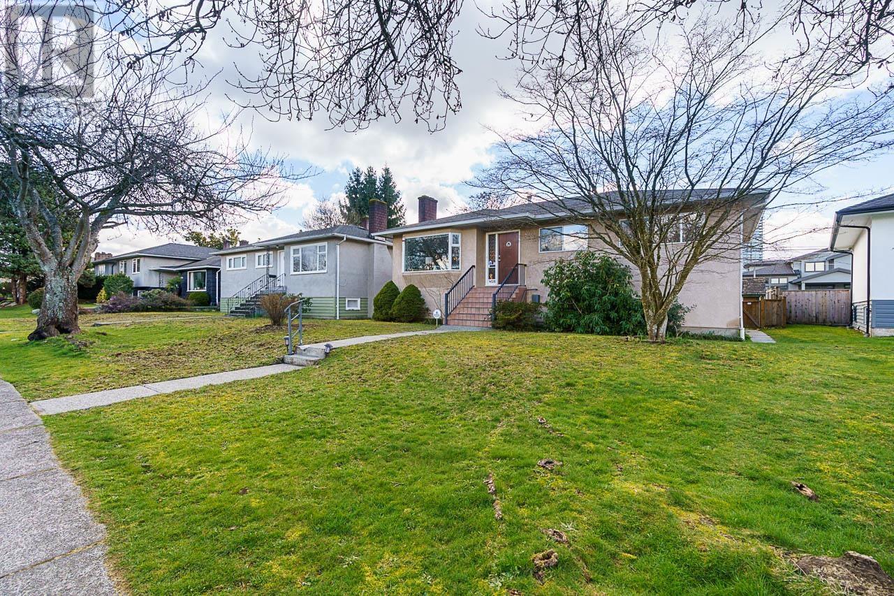 4720 Southlawn Drive, Burnaby, British Columbia  V5C 3S6 - Photo 4 - R2984329