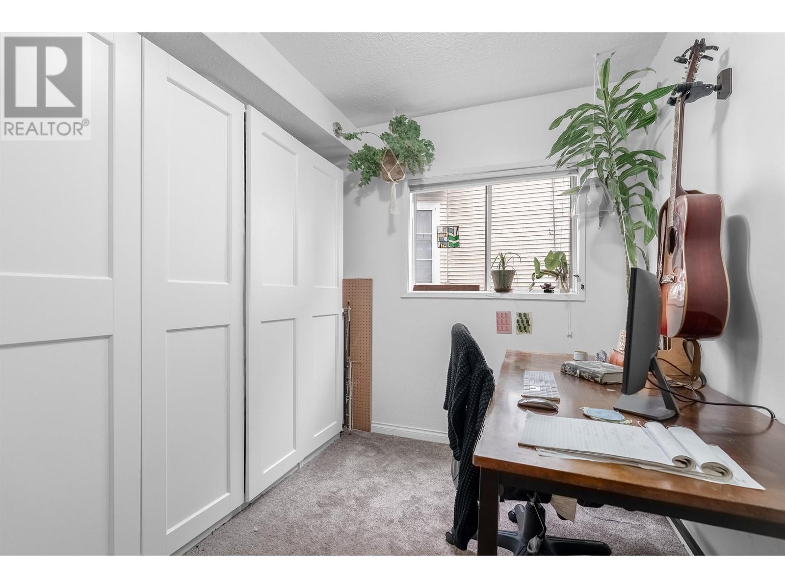 610 Salsbury Drive, Vancouver, British Columbia  V5L 3Z9 - Photo 5 - R2984066