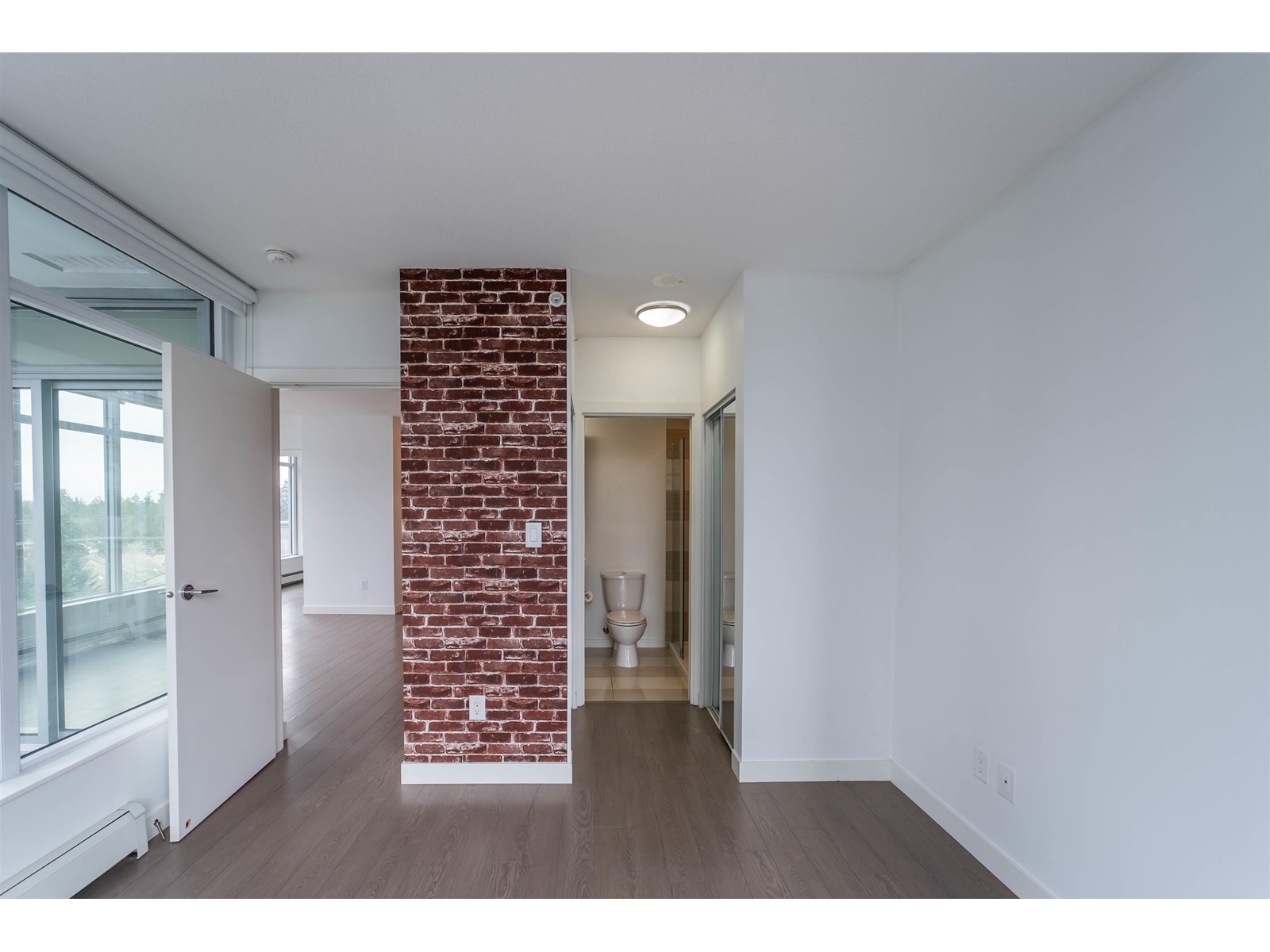 909 13308 Central Avenue, Surrey, British Columbia  V3T 0M4 - Photo 10 - R2981425