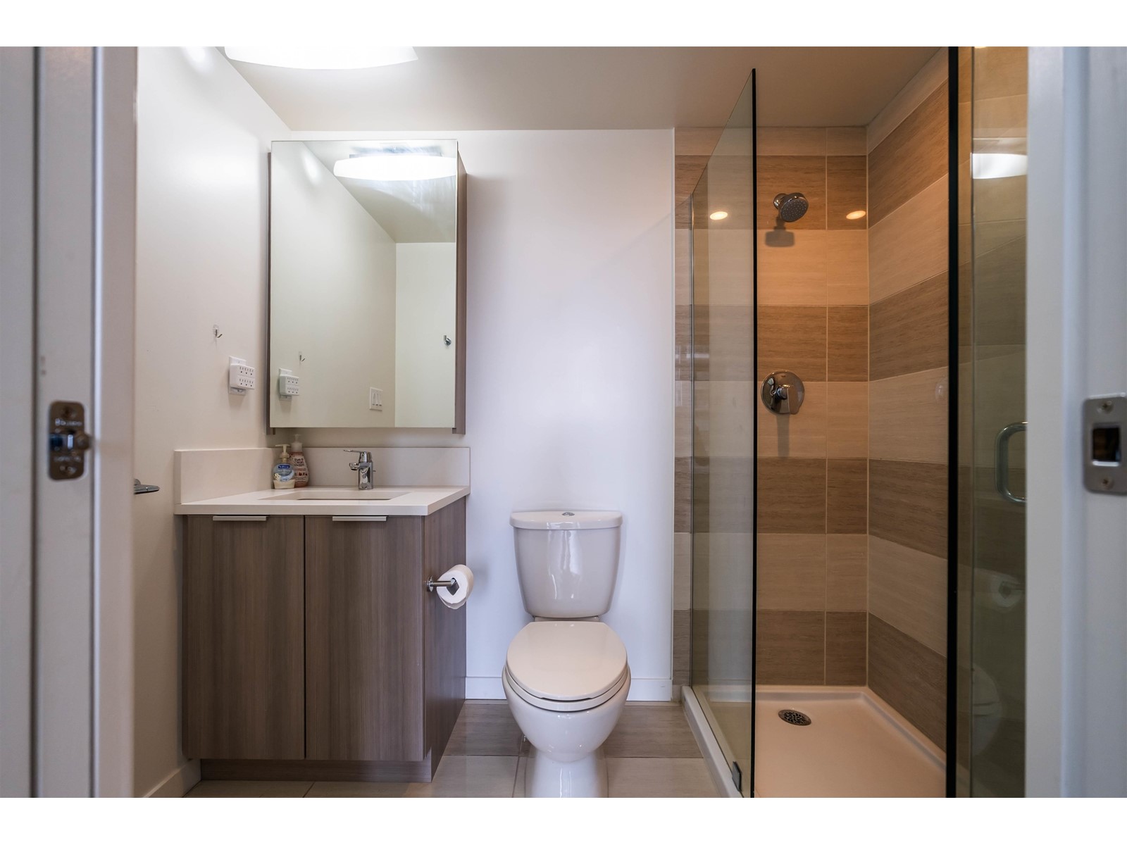 909 13308 Central Avenue, Surrey, British Columbia  V3T 0M4 - Photo 15 - R2981425