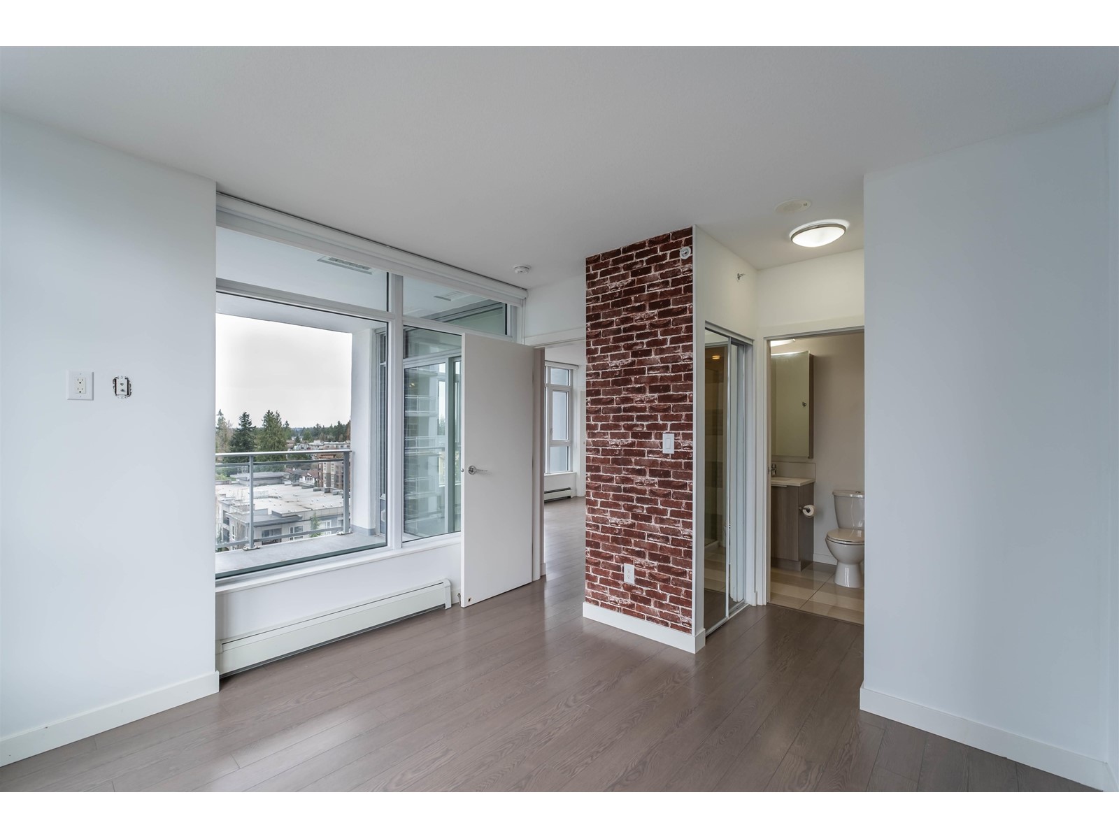 909 13308 Central Avenue, Surrey, British Columbia  V3T 0M4 - Photo 11 - R2981425