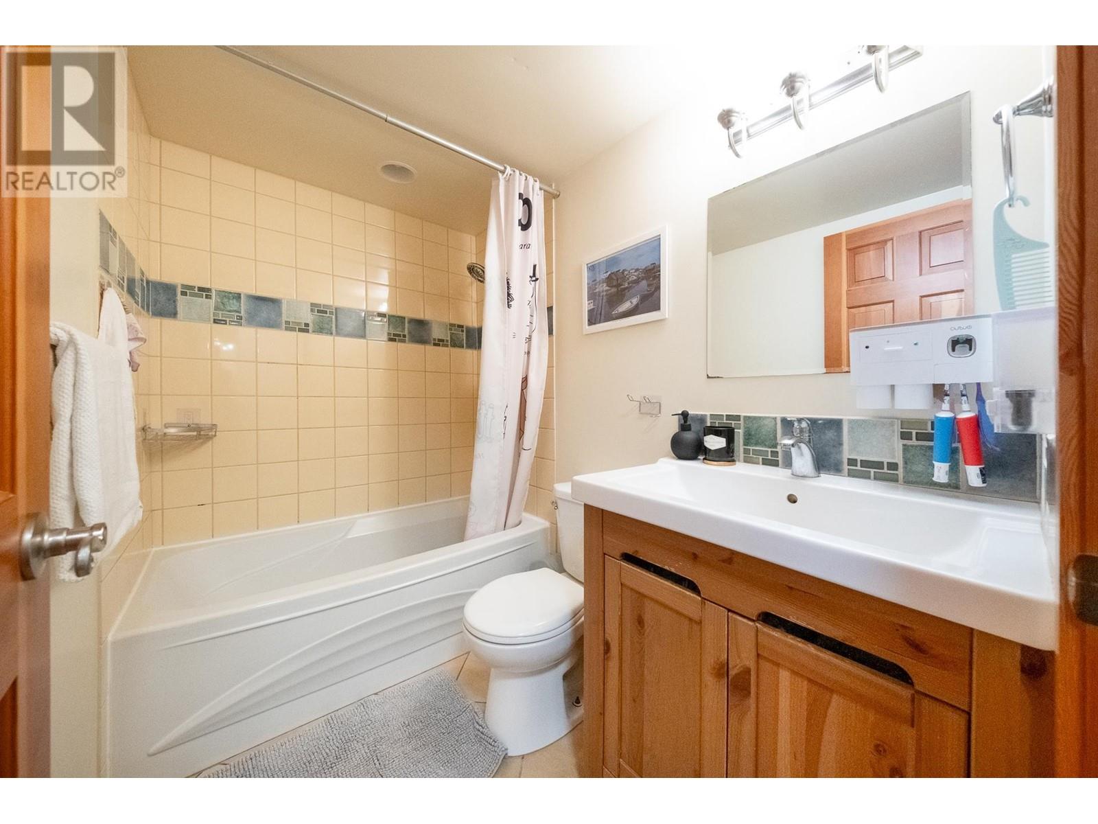 212 7431 Blundell Road, Richmond, British Columbia  V6Y 3G8 - Photo 6 - R2983858