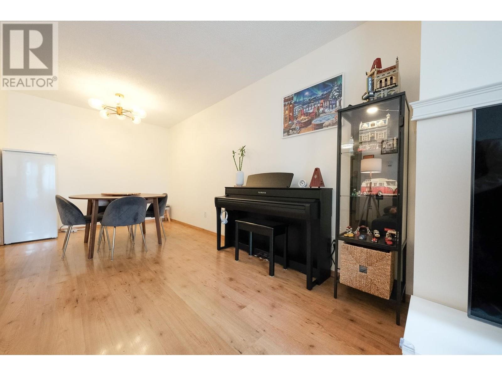 212 7431 Blundell Road, Richmond, British Columbia  V6Y 3G8 - Photo 3 - R2983858