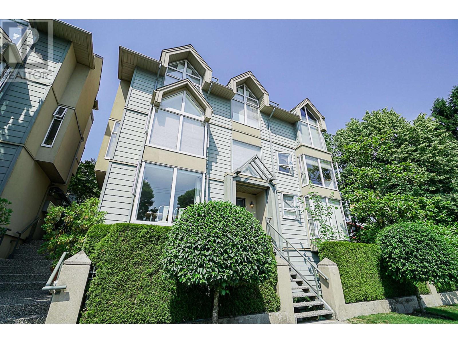 Property at 3001 LAUREL STREET image 1