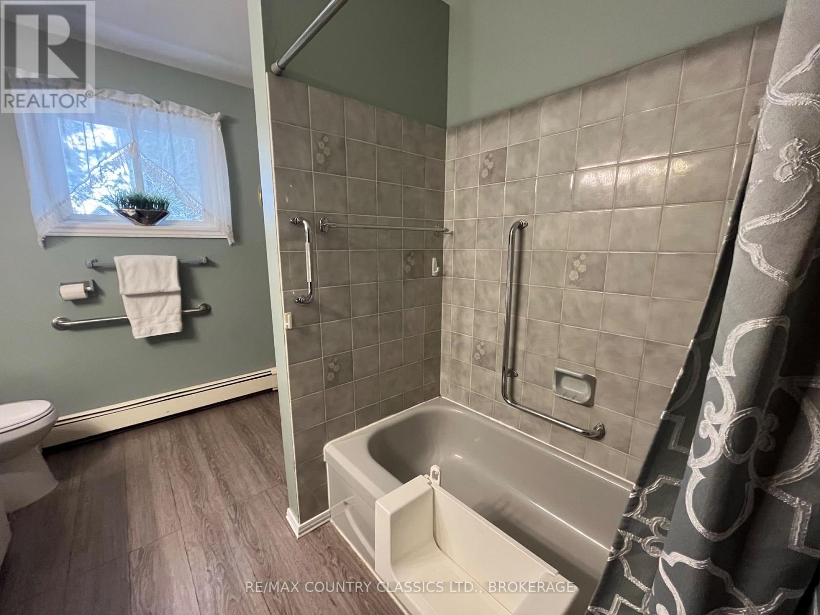 35 Clement Street, Addington Highlands, Ontario  K0H 1P0 - Photo 24 - X12052764