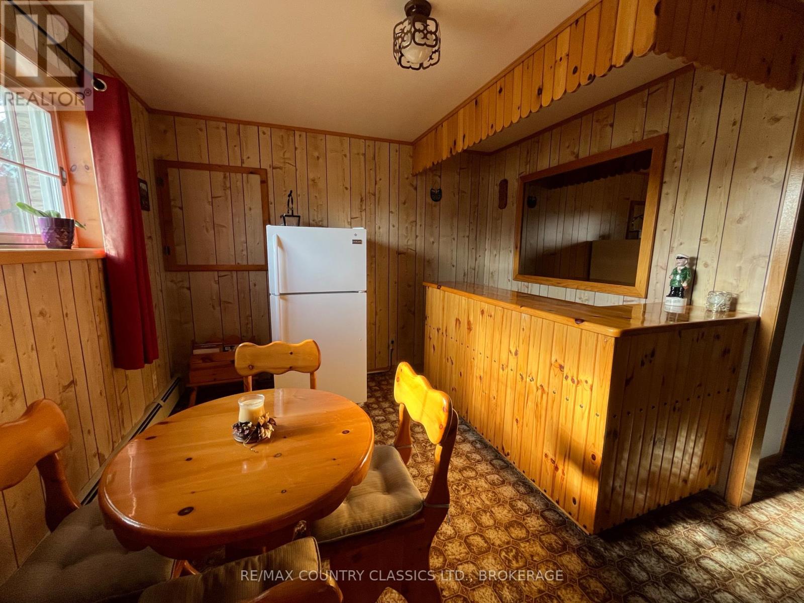 35 Clement Street, Addington Highlands, Ontario  K0H 1P0 - Photo 30 - X12052764
