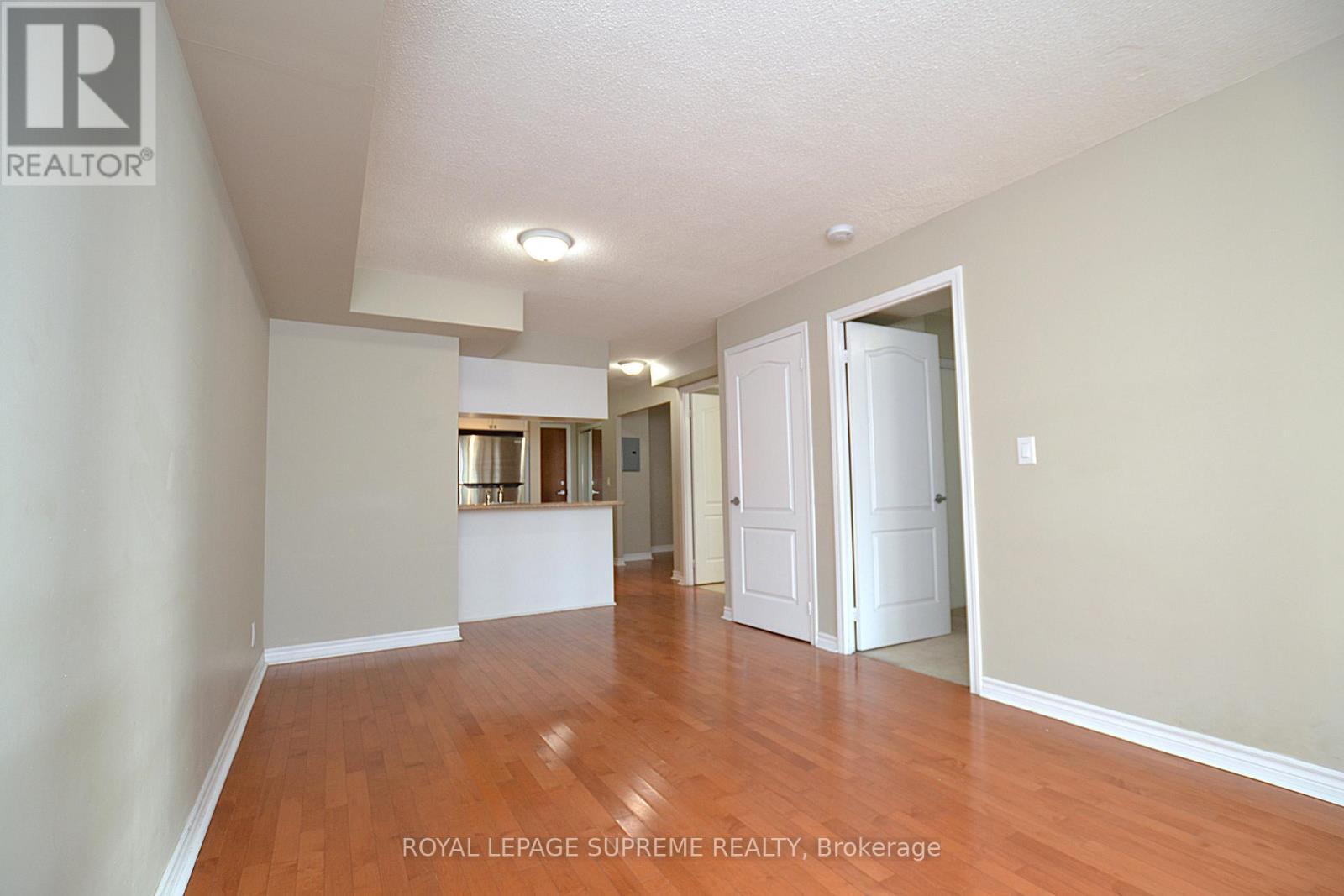 1007 - 1 Elm Drive W, Mississauga, Ontario  L5B 4M1 - Photo 11 - W12054180