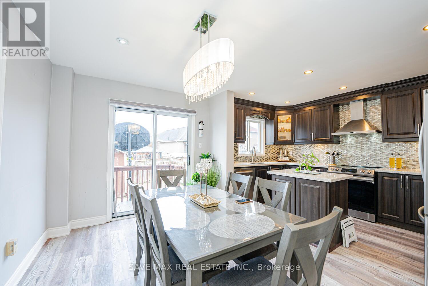 6 Weather Vane Lane, Brampton, Ontario  L6X 2R5 - Photo 13 - W12054192