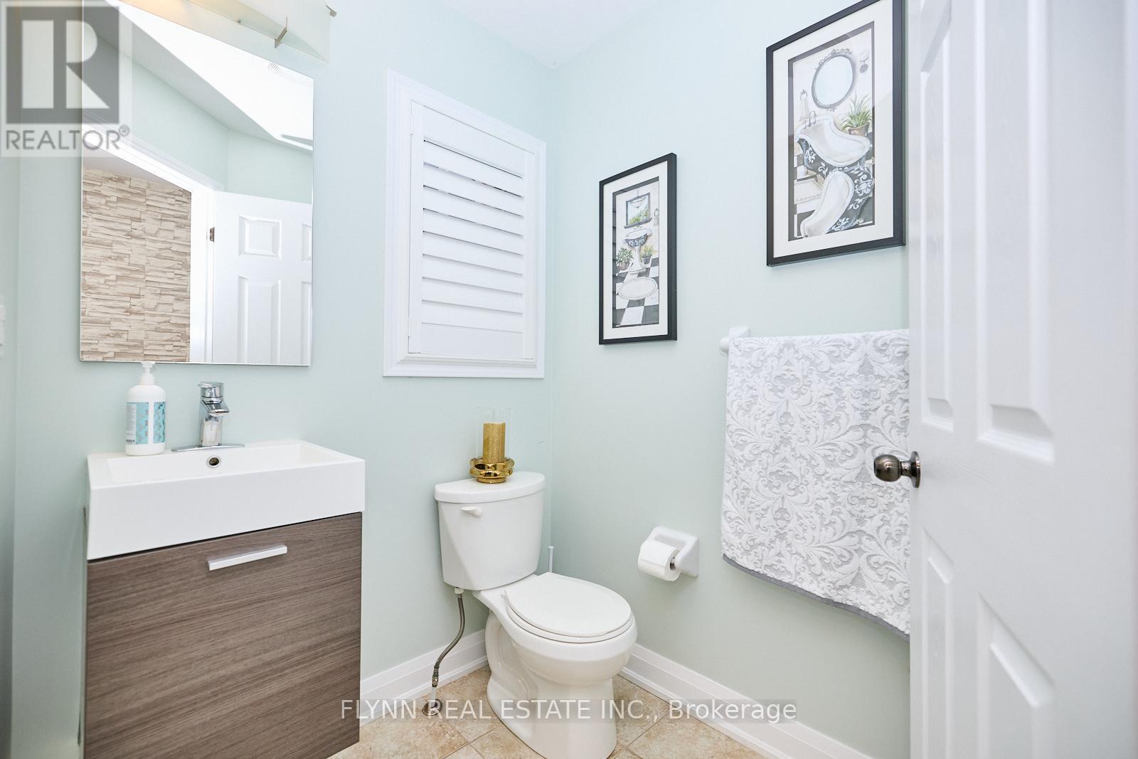8395 Elderberry Drive, Niagara Falls, Ontario  L2H 0K6 - Photo 5 - X12054167