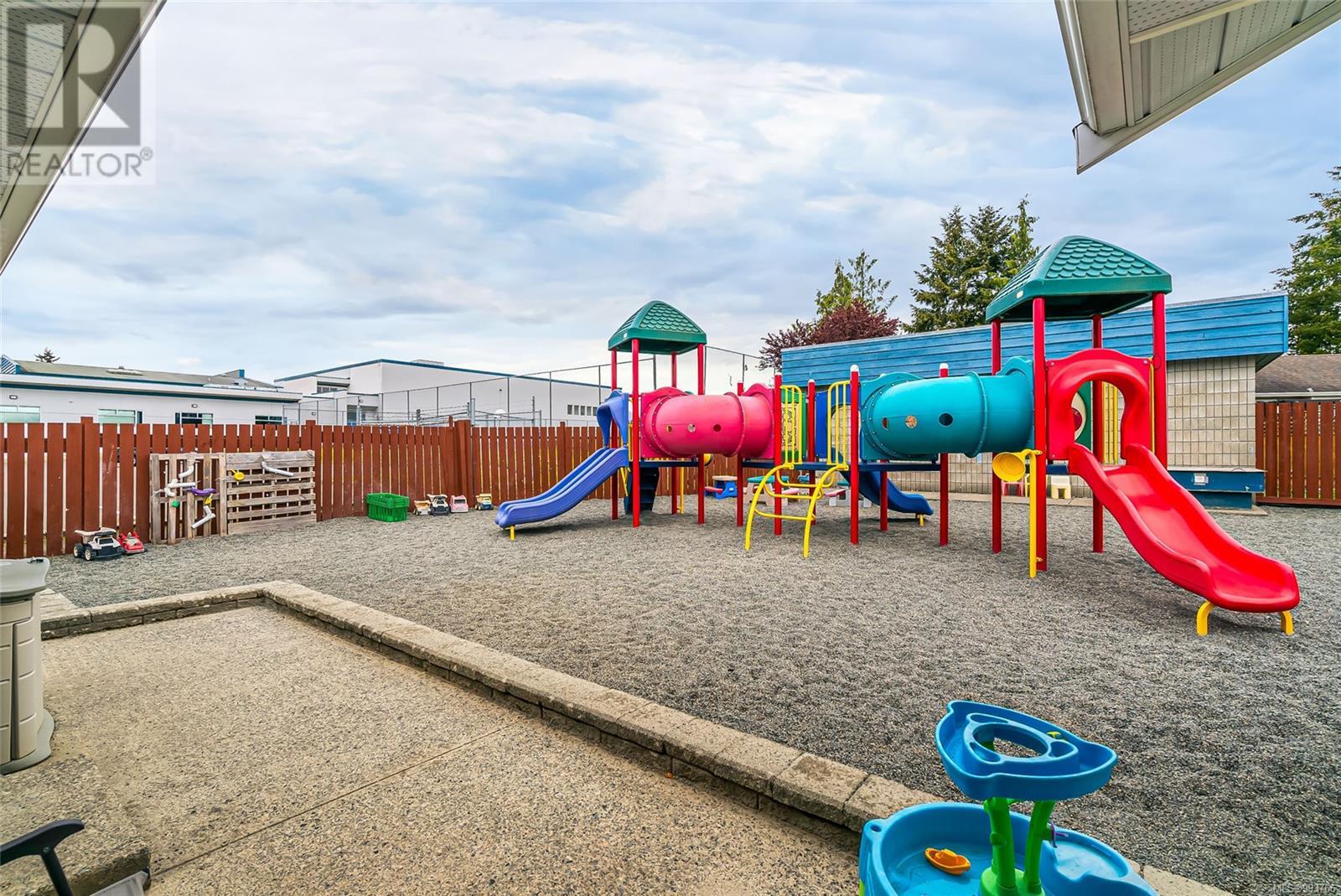 205 Pym St N, Parksville, British Columbia  V9P 1E7 - Photo 3 - 993766