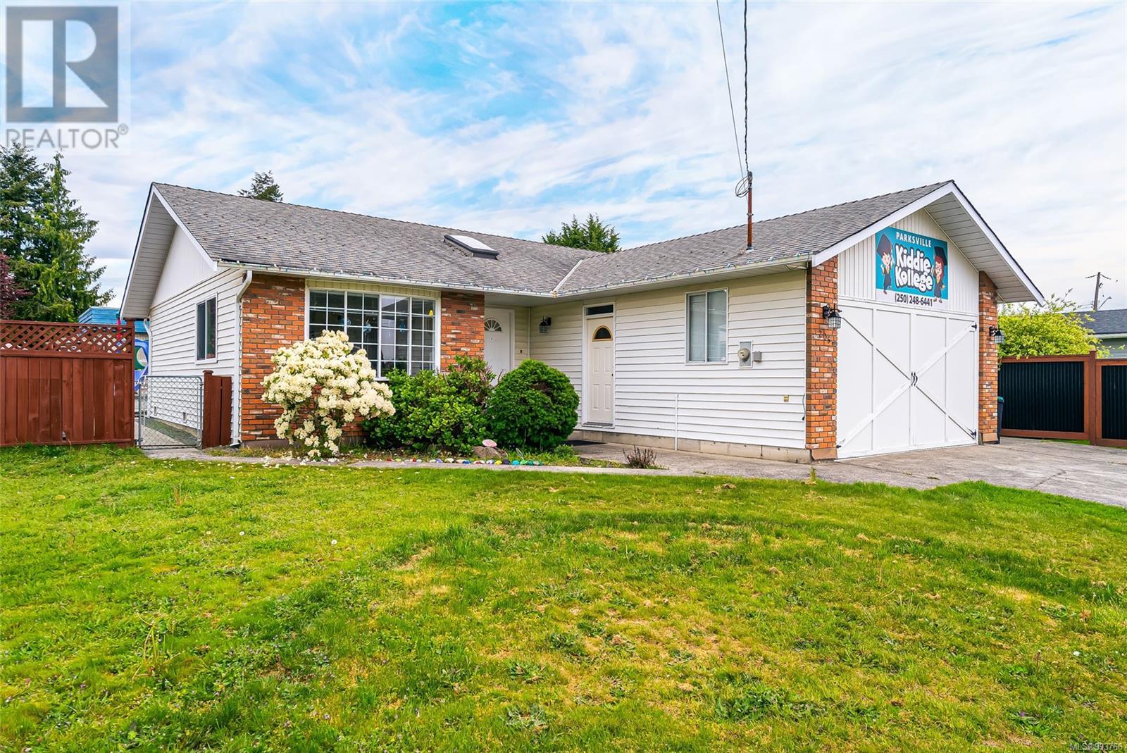 205 Pym St N, Parksville, British Columbia  V9P 1E7 - Photo 4 - 993766