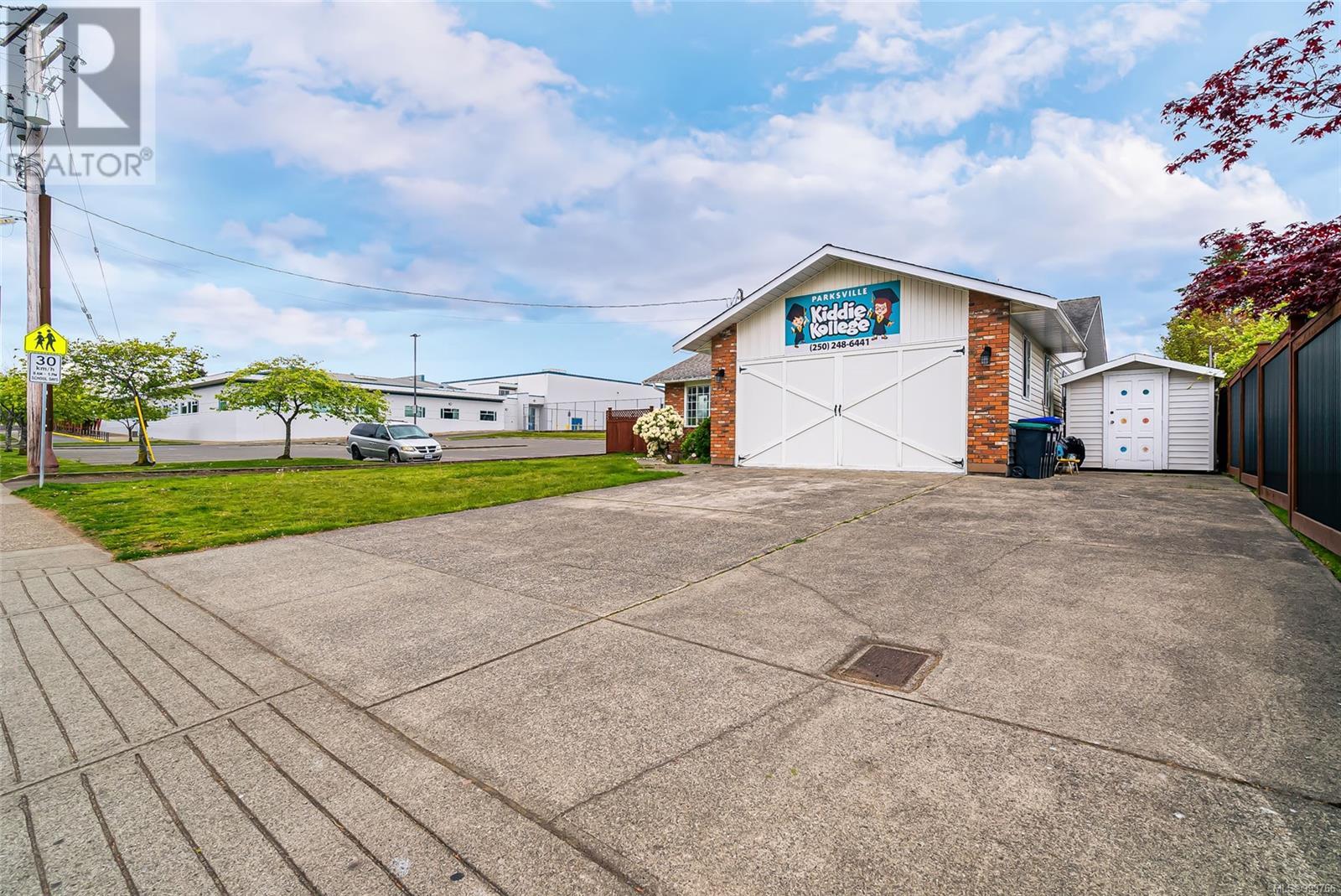 205 Pym St N, Parksville, British Columbia  V9P 1E7 - Photo 5 - 993766