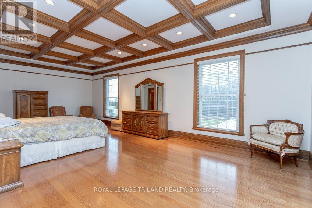 2643 Old Victoria Road, London South, Ontario  N6M 1B8 - Photo 14 - X12054372