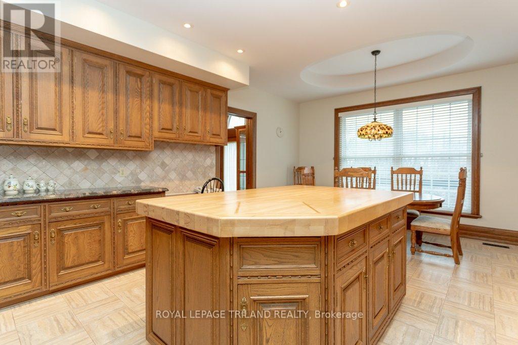 2643 Old Victoria Road, London South, Ontario  N6M 1B8 - Photo 27 - X12054372