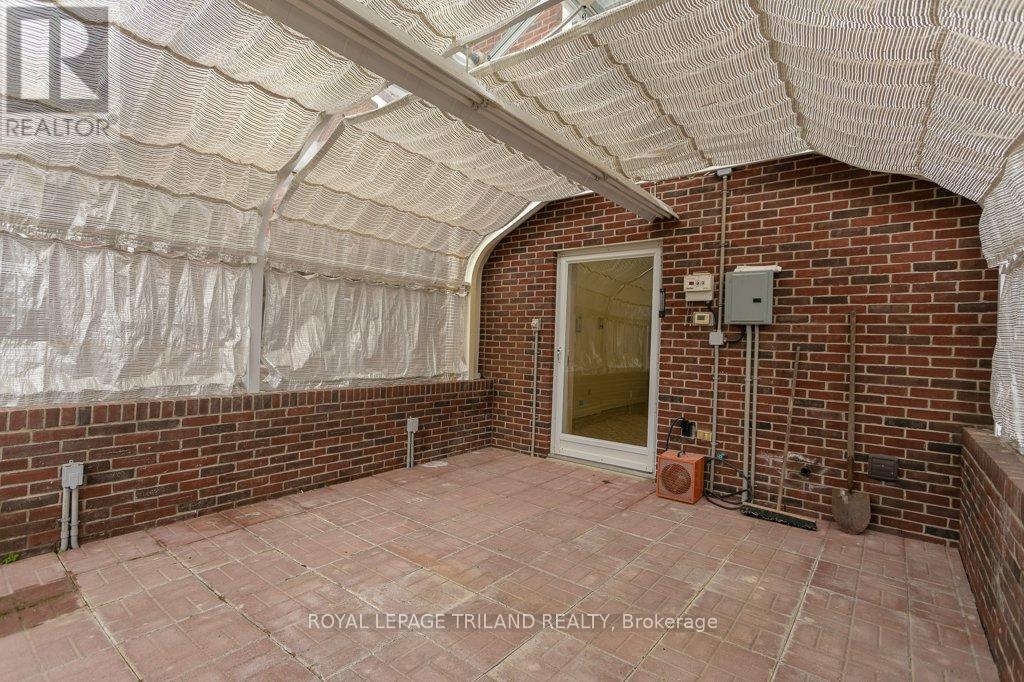 2643 Old Victoria Road, London South, Ontario  N6M 1B8 - Photo 33 - X12054372