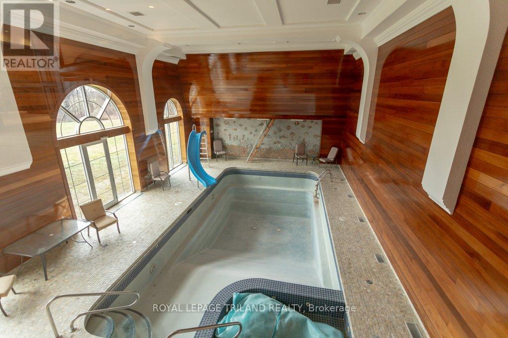 2643 Old Victoria Road, London South, Ontario  N6M 1B8 - Photo 6 - X12054372