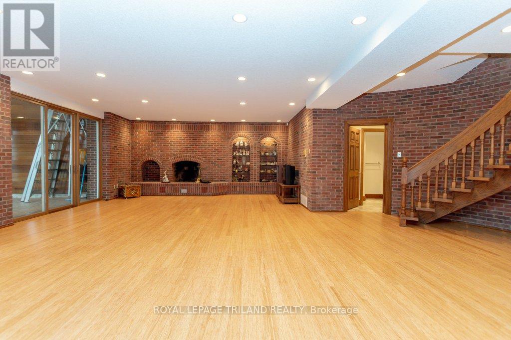 2643 Old Victoria Road, London South, Ontario  N6M 1B8 - Photo 8 - X12054372