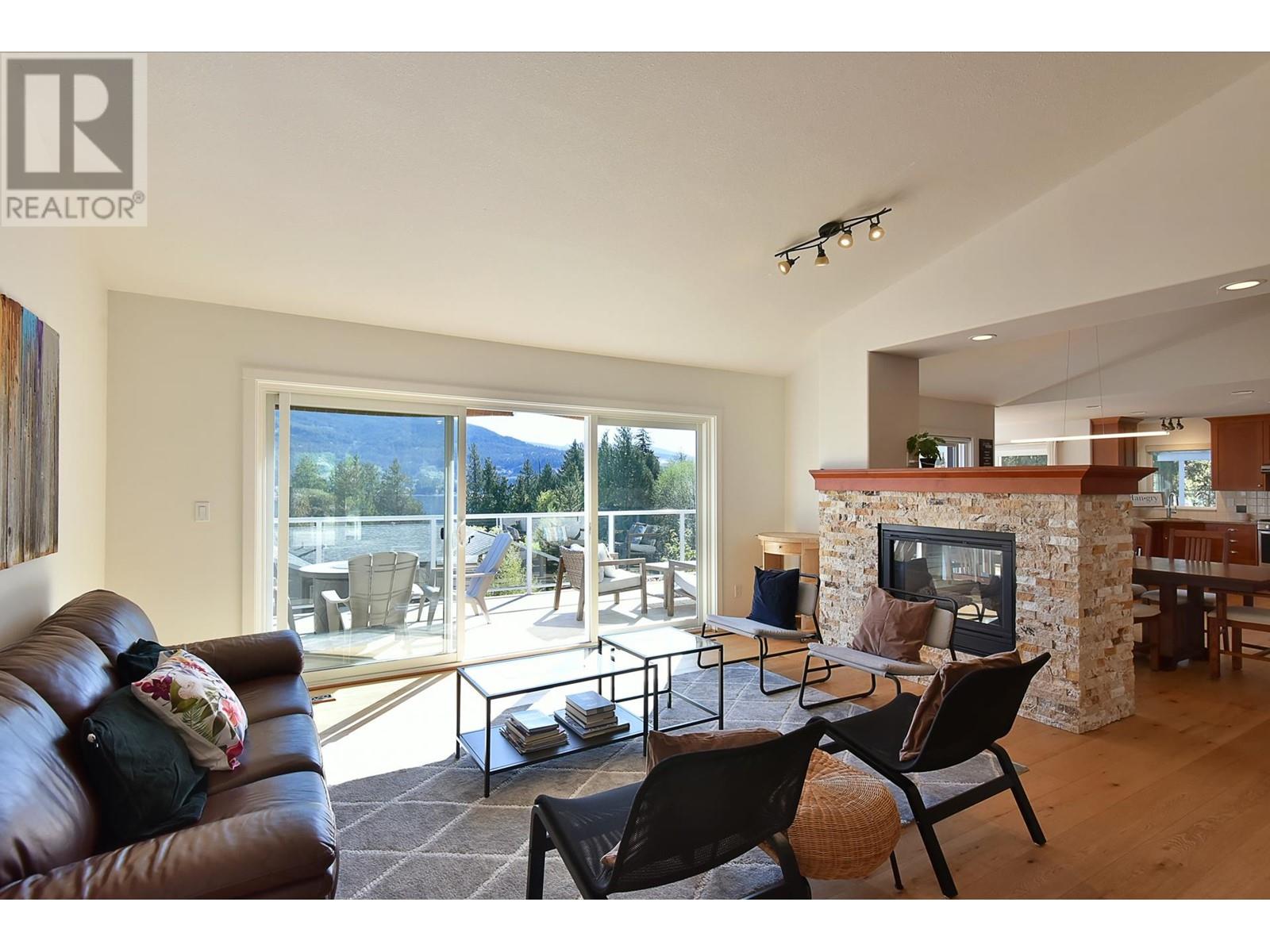 Property at 6274 FAIRWAY AVENUE image 5
