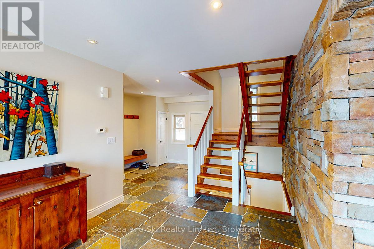 124 Amik Court, Grey Highlands, Ontario  N0C 1G0 - Photo 26 - X11970079