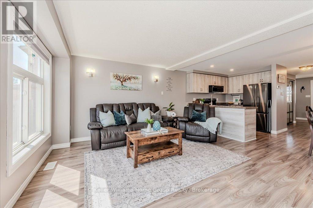 427 Flannery Drive, Centre Wellington, Ontario  N1M 3P3 - Photo 10 - X12054342