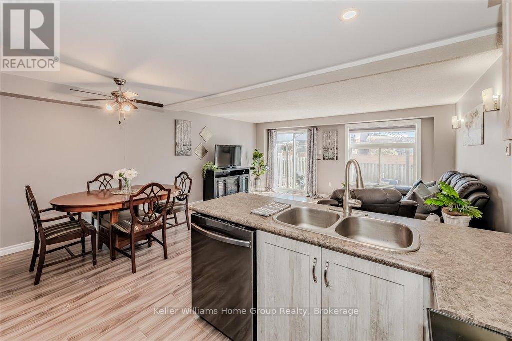 427 Flannery Drive, Centre Wellington, Ontario  N1M 3P3 - Photo 13 - X12054342