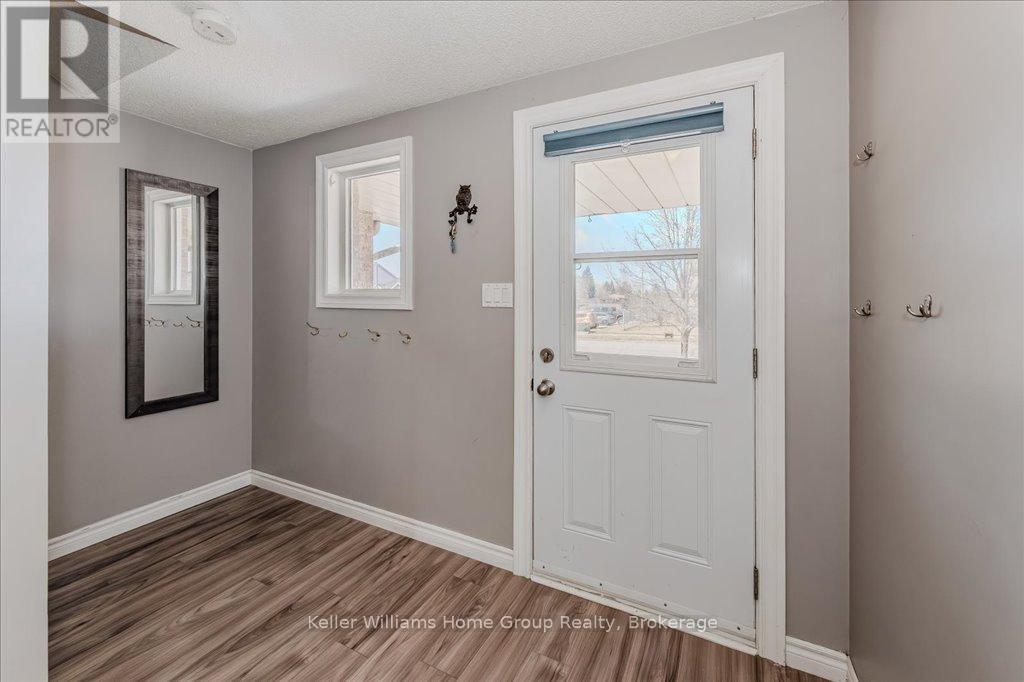 427 Flannery Drive, Centre Wellington, Ontario  N1M 3P3 - Photo 5 - X12054342