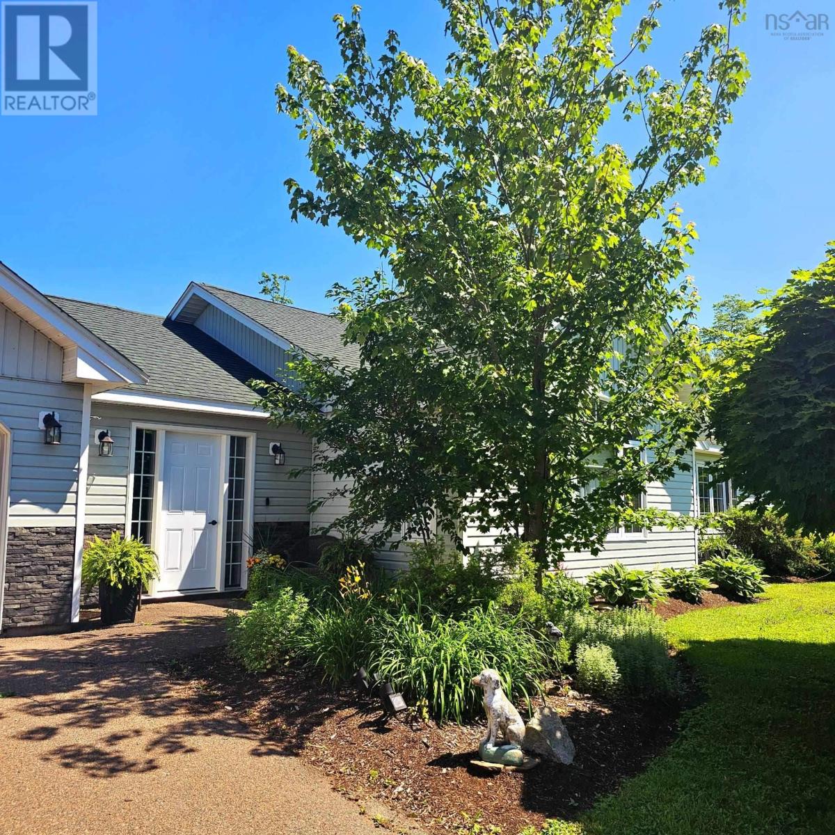 1042 Pleasant Valley Road, Pleasant Valley, Nova Scotia  B0N 1C0 - Photo 3 - 202506429