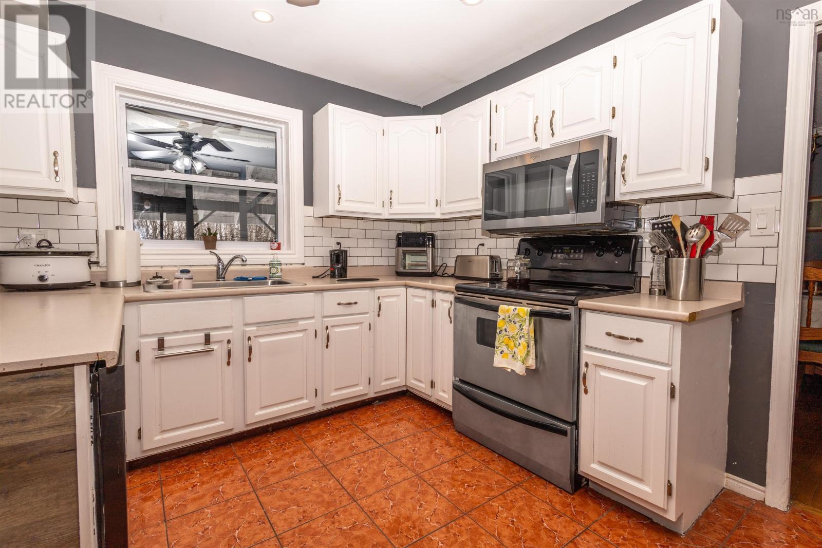 27 Englewood Crescent, Sydney River, Nova Scotia  B1S 3L8 - Photo 22 - 202506430