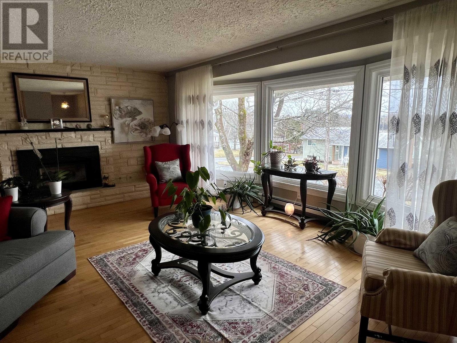 202 Cedar Street, New Glasgow, Nova Scotia  B2H 1B1 - Photo 7 - 202506432